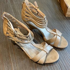 2/$25. Ladies  pure by Alfred Sung shoes in size 8. Almost new.